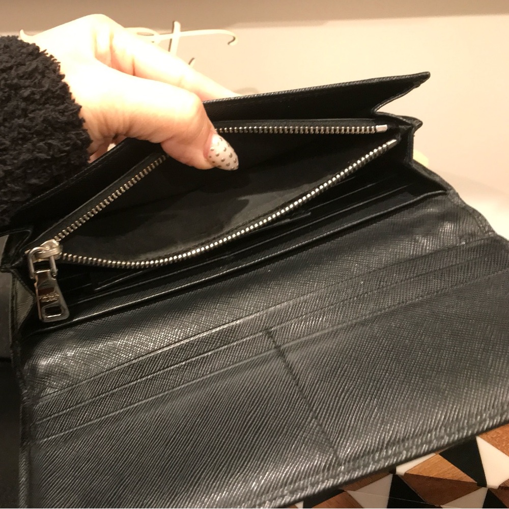 ‼️SALE‼️ *EUC* Prada Black Saffiano Leather Wallet w/Swarovski Crystals - Picture 5 of 5